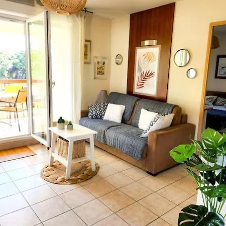 Superbe 3 Pieces 6pers Piscine 4 Etoiles *