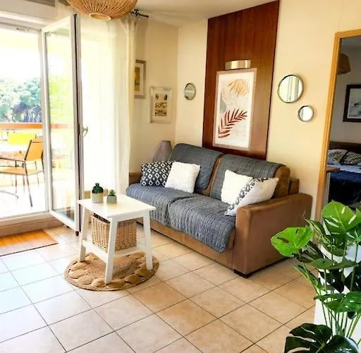 Superbe 3 Pieces 6pers Piscine 4 Etoiles *